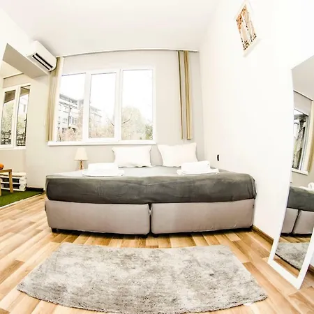 Studio For Two Ideal Centre *